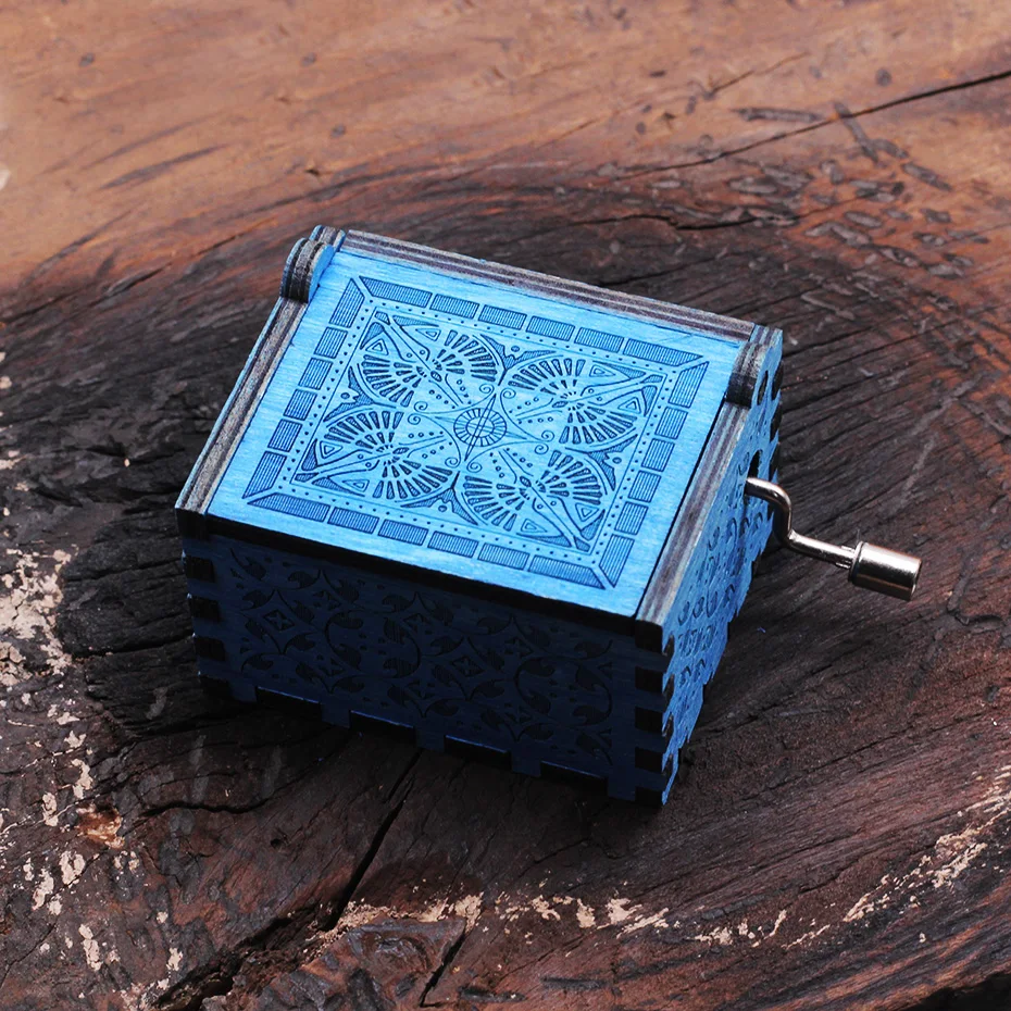 HP New Carved Queen Music Box Star Wars Game of Throne Castle In The Sky Hand Cranked Wood Music Box Christmas Gift - Цвет: HP