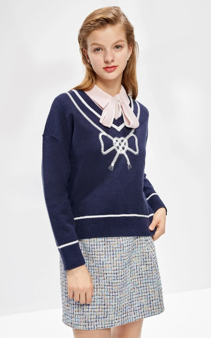 Vero Moda зимний свитер с v-образным вырезом и вышивкой | 319324557
