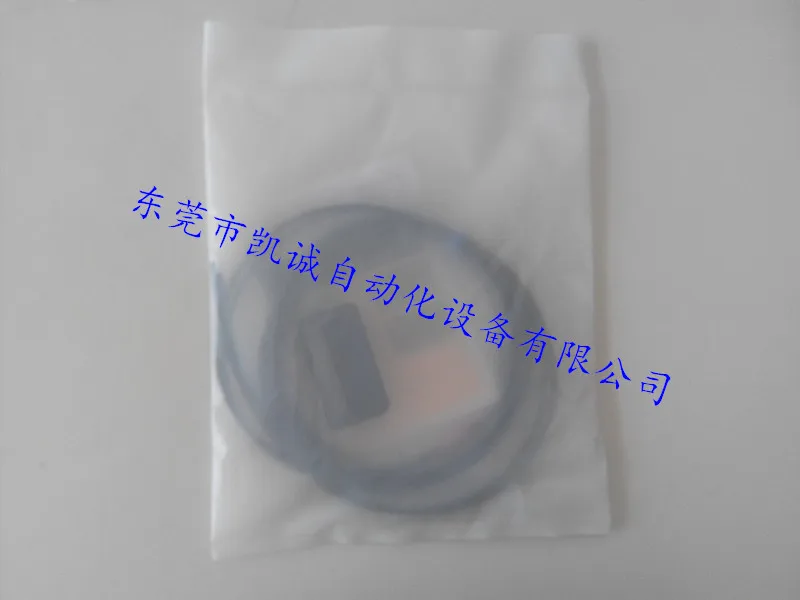 

E32-ZT21R 2M original Omron OMRON proximity sensor brand new