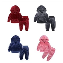 Осень осень-зима одежда для малышей из 2 предметов на маленькую девочку, бархатная одежда с капюшоном топы, штаны теплая верхняя одежда красного цвета, комплект спортивной одежды