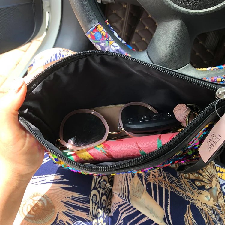 Make- up bag, large- capacity bag, simple, portable wash bag, sequin change, mobile phone bag