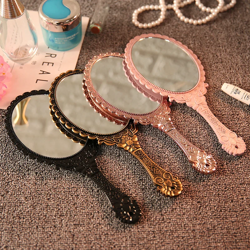 

Retro Portable Makeup Mirror Pattern Handle Makeup Mirror Portable Romantic Lace Handheld Mirror Four Colors Optional