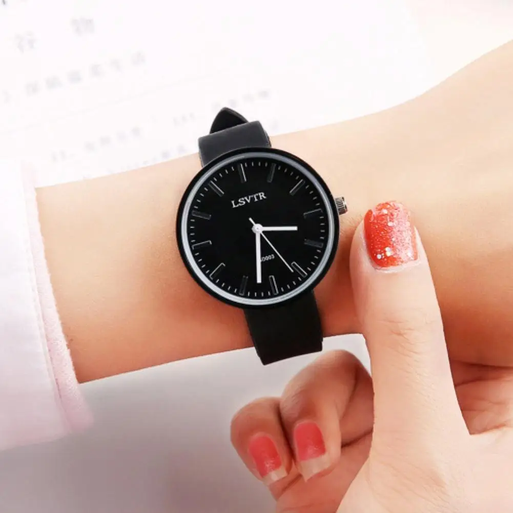 

Fashion High Quality For Women Ladies Lovers Women Round Dial Soft Silicone Adjustable Strap Analog Quartz Watch relogio feminin