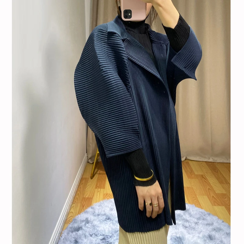 Осень и зима MIYAKE fold утолщенное пальто мода большой размер свободное шоу тонкий универсальный кардиган