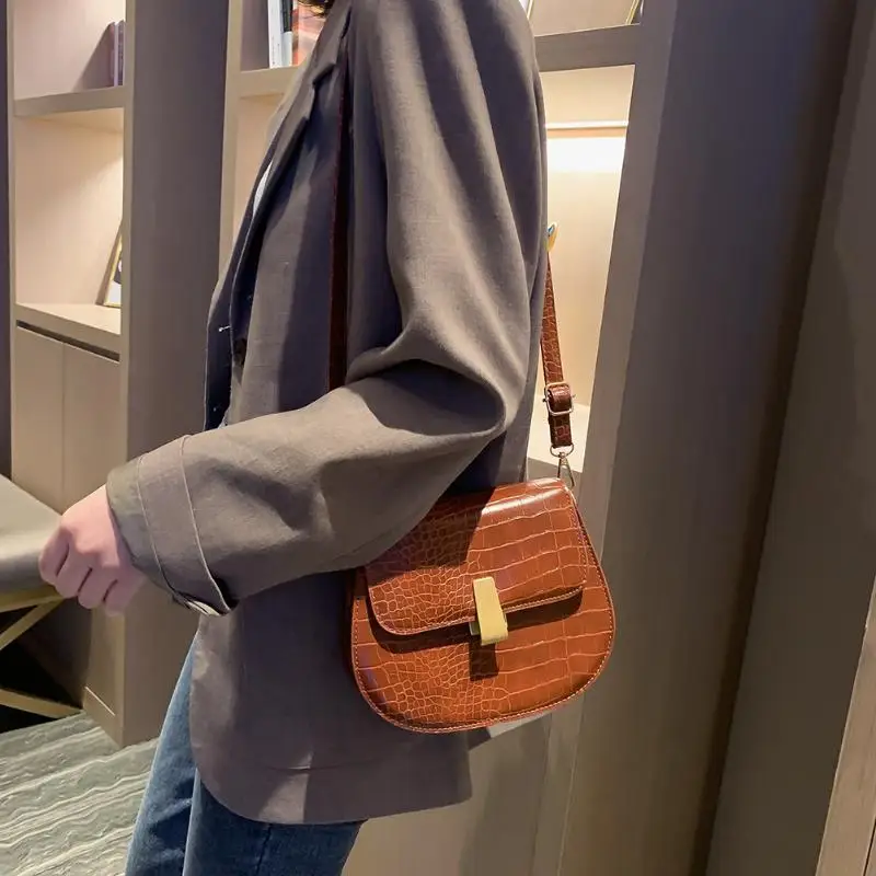 Retro Handbag Women Crocodile Leather Shopping Totes Handbag Women Shoulder Small Saddle Bags Solid Color Shoulder Bag