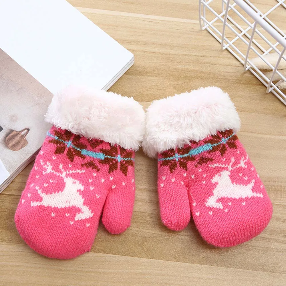 rose red Christmas Style Baby Winter Warm Gloves Cartoon Deer Knitted Mittens Gloves Boy Girl Kids Children Outdoors Children Gloves - Цвет: rose red