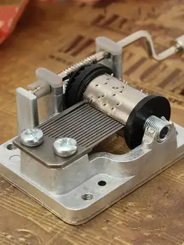 

Christmas New Mini Hand Cranking Musical Movement DIY Music Box Craft Decorative Collectibles Gift(A Variety Of Music Available)