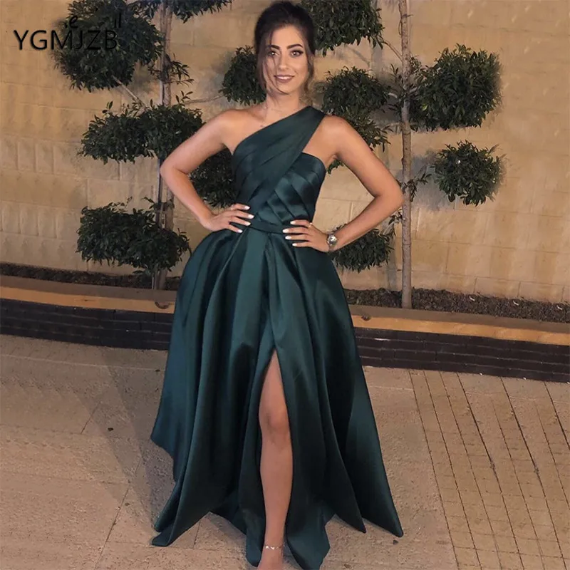 

Green One Shoulder Satin Evening Dresses Sleeveless High Slit Simple Long Formal Dress Evening Prom Gown Robe De Soiree