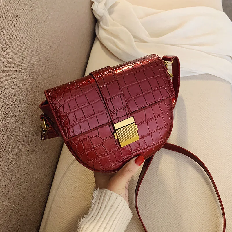 

2020 New Style Semi-Circular Crocodile Pattern Square Sling Bag Lock Shoulder WOMEN'S Bag