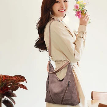 

High Quality Suede Leather Ladies Shoulder Bag Large Capacity Design Multi-function Handbag Ladies Crescent Bag Waterproof