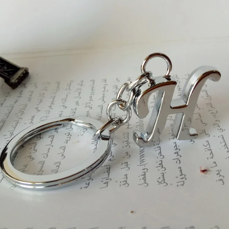 Простой DIY 26 металлический брелок в виде буквы мужчины женщины симпатичная