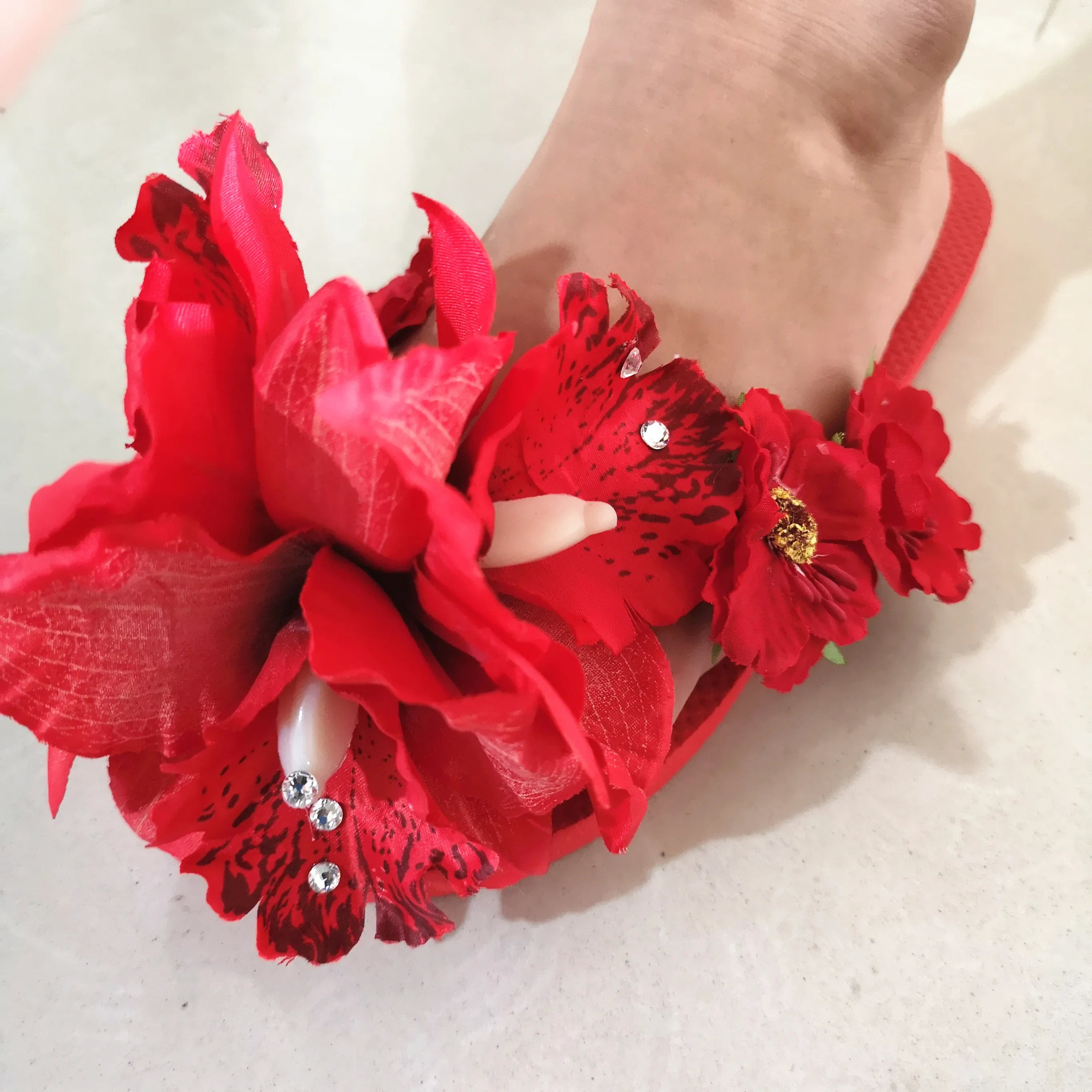 HAHAFLOWER/семейные тапочки; обувь для отдыха на море; красивые шлепанцы; нескользящие пляжные шлепанцы ручной работы с цветочным узором