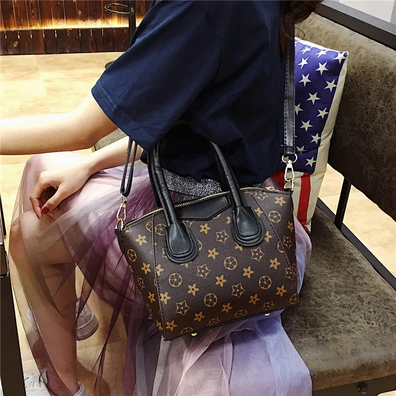 

Europe And America Fashion New Style Retro Contrast Color Pu Smiling Face Bag Women's Casual Handbag Shoulder Bag Trend WOMEN'S