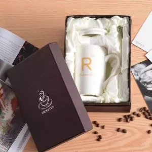 Керамическая чашка, кружка с крышкой, ложка, для мужчин и женщин, студентов, Корейская версия, чашка для молока, чашка для питья, домашняя чайная чашка, кофейная чашка - Цвет: 380ML gift box