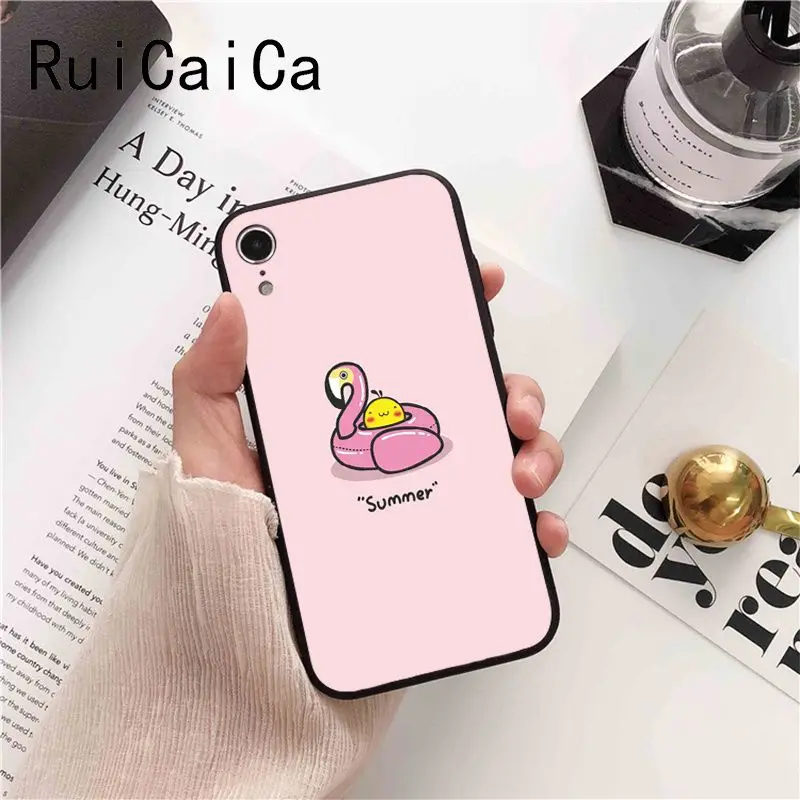 Summer color cute little yellow chicken