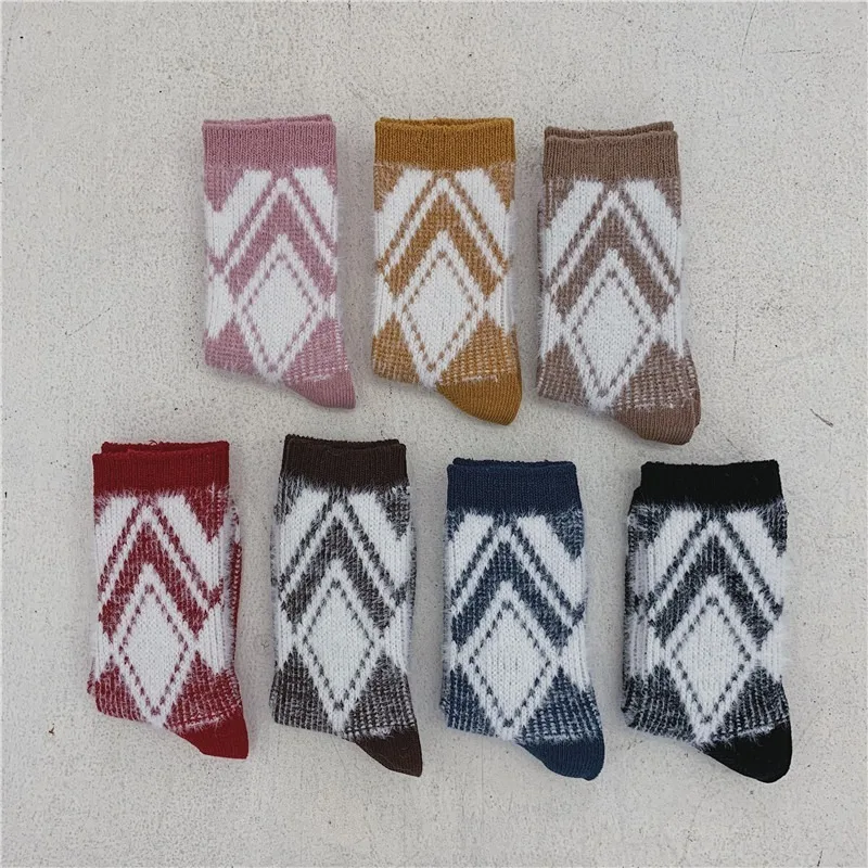 Jeseca Winter Thicken Warm Wool Socks for Women Harajuku Vintage Streetwear Sock Japanese Kawaii Girls Cute Christmas Sock Gifts