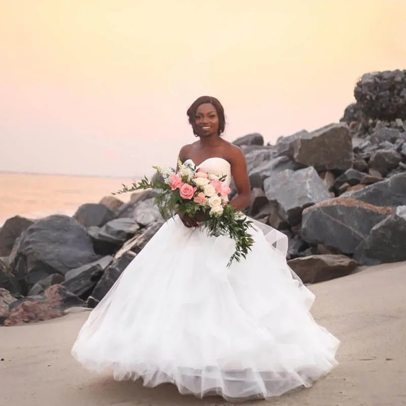 2019-Strapless-Ruched-Ball-Gown-Lace-Up-Wedding-Dresses-Vintage-White-Princess-African-Plus-Size-Bridal (1)