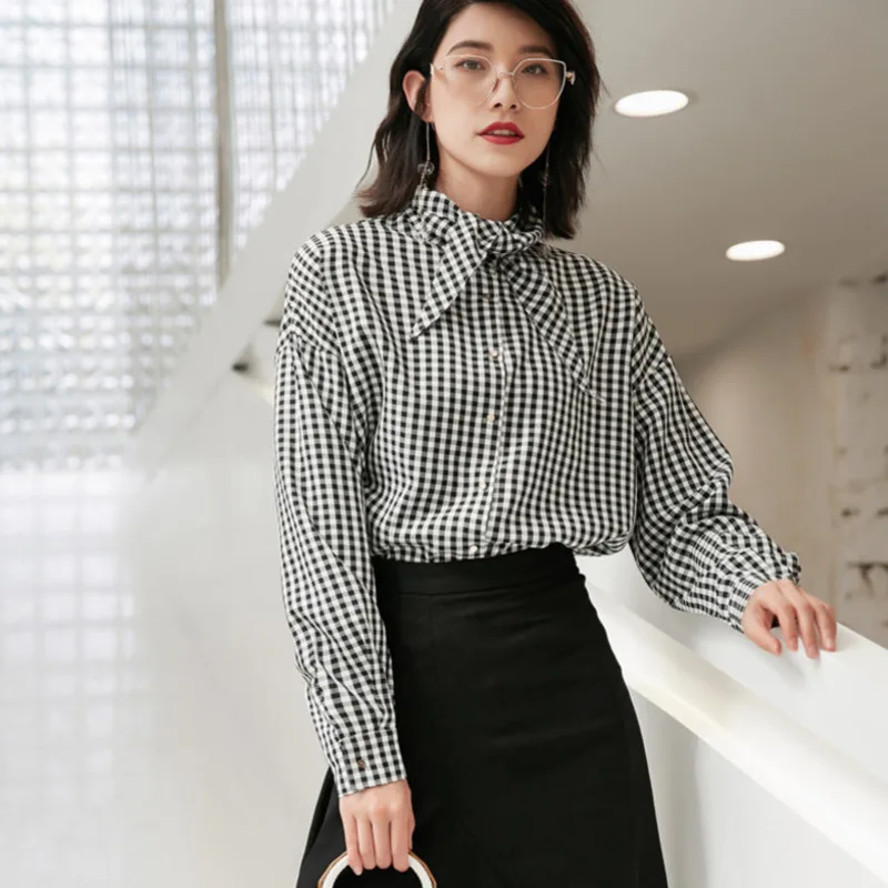 

LANMREM Black And White Plaid Knotted Lapel Long Sleeve Loose Plus Woman Shirt Casual Wild Simple Fashion 2019 Autumn New TD008