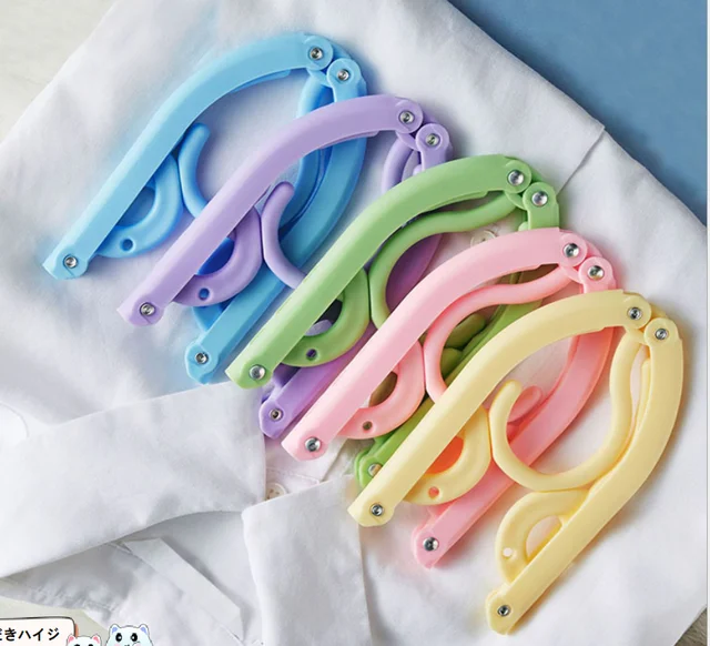 5 Pcs  Outdoor Plastic Drying Rack Plastic Coat Hanger Home and Travel Use Foldable Multi-functional Hangers for Clothes 5pcs Random Color