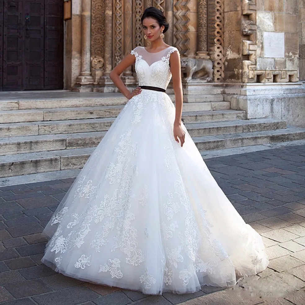 『Cheap!!!』- Scoop Ball Gowns White Lace Applique Wedding Dresses with
Black Sashes Backless Bridal vestidos de noiva
