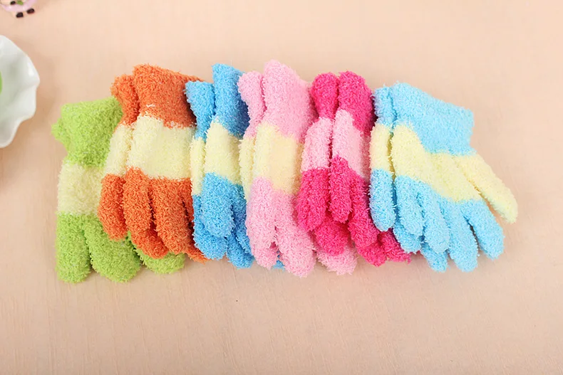 Winter Warm Baby Gloves Children Knitted Stretch Mittens Kids Fluffy Girls Gloves Full Finger Glove Knitted Random Boys Gloves
