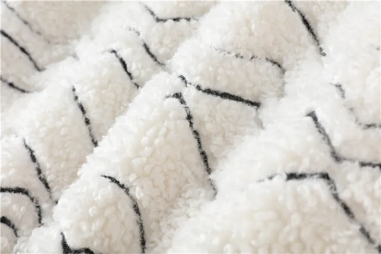 Fall/Winter New Black Wave Pattern Beige Coat White Line Loose Short Thicken Lamb Plush Chain Bezel Crew Neck Jacket Women
