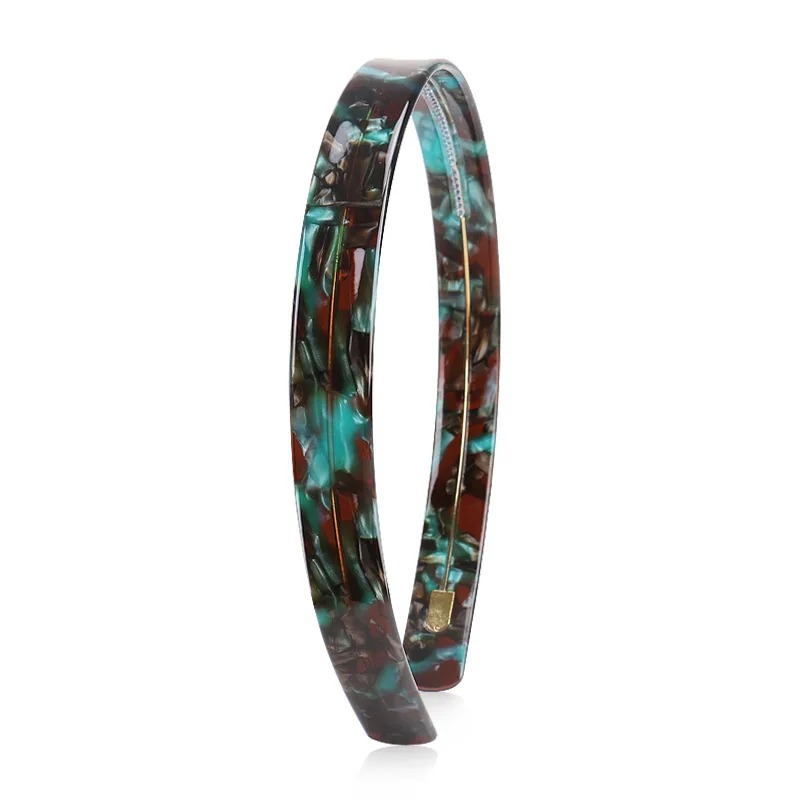 02 dark green
