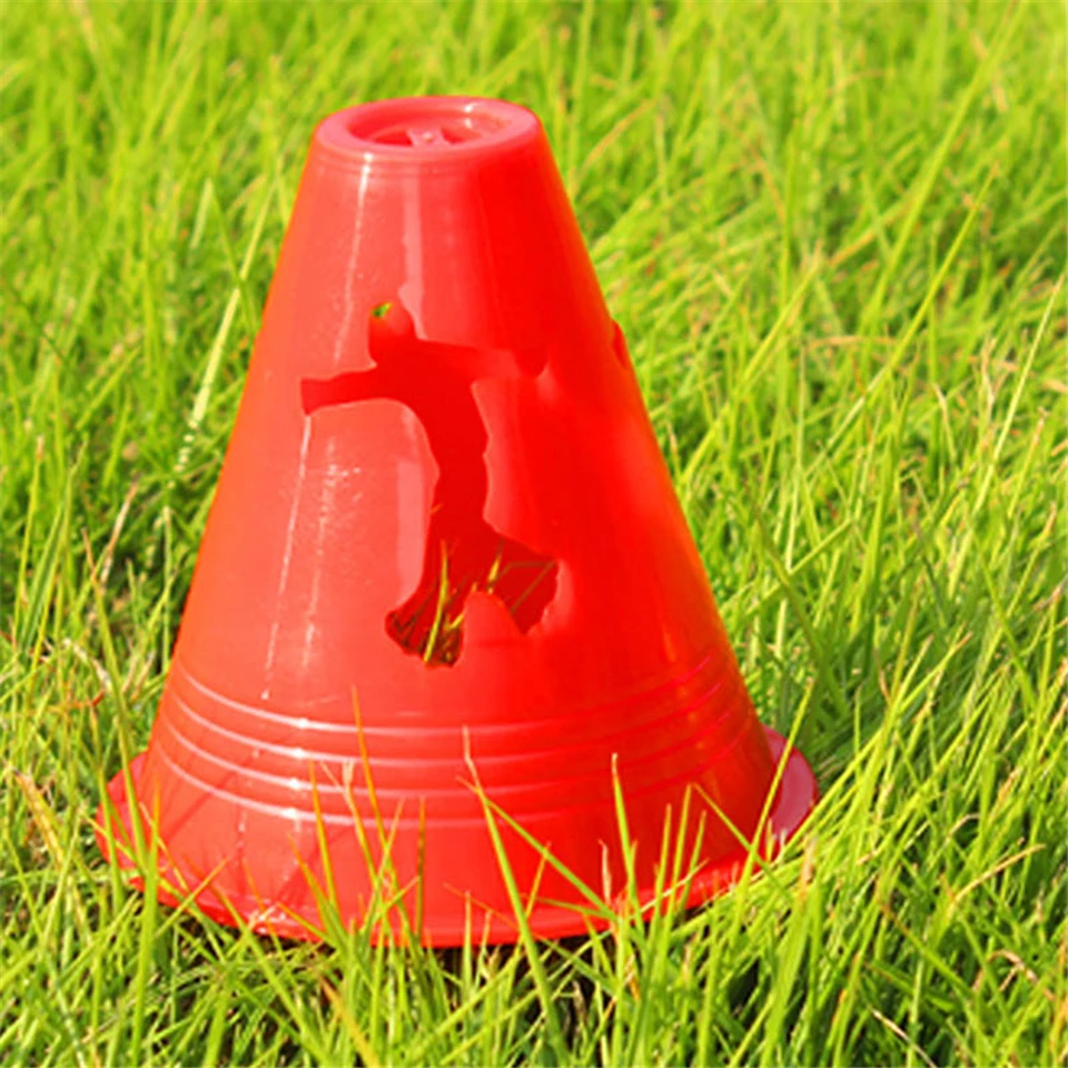 Japy-Skate-Human-figure-Hole-Anti-Wind-Slalom-Cones-Marker-Roller-Skating-Marking-Cups-Windproof-Skate (1)