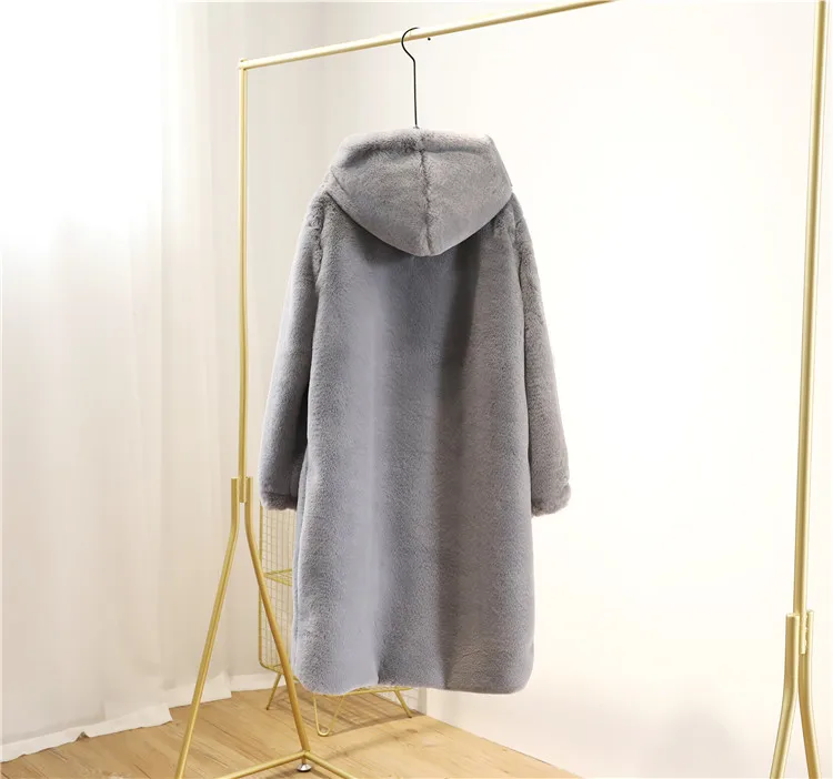 cdfd504984f0561e34128faef81e981