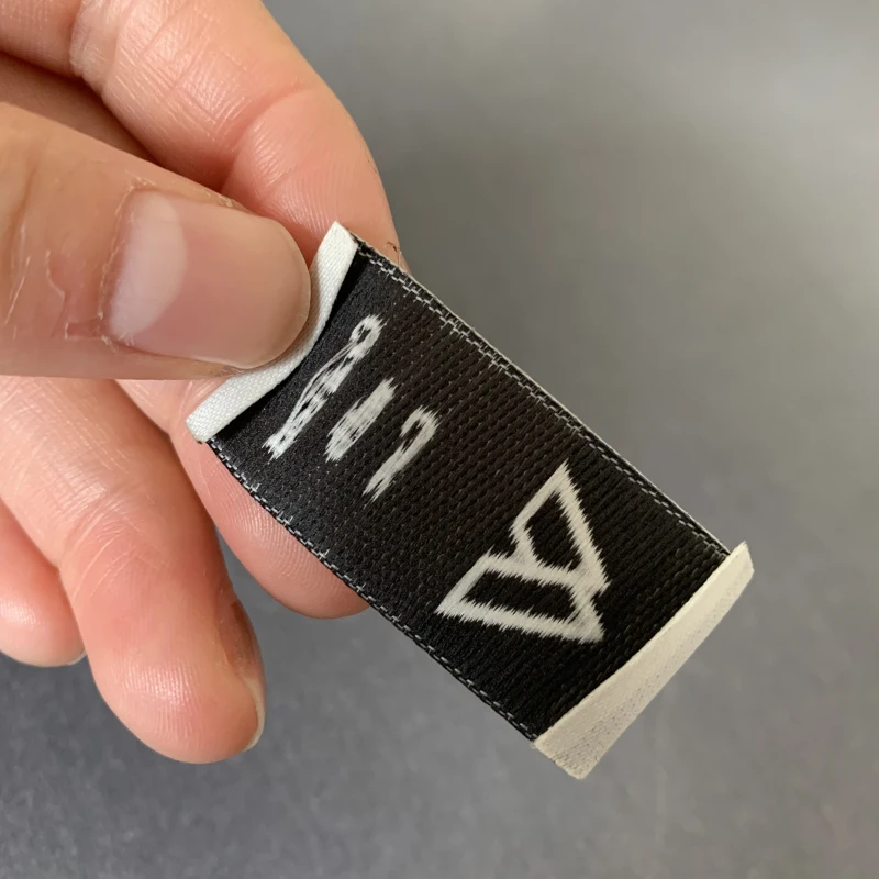 Подгонянные 2*4cm конец сложить 50D высокой плотности тканые ярлыки бирки на