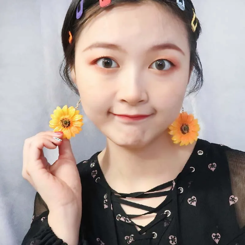 Женские серьги с подсолнухом золотого цвета подвесками большие желтые корейские