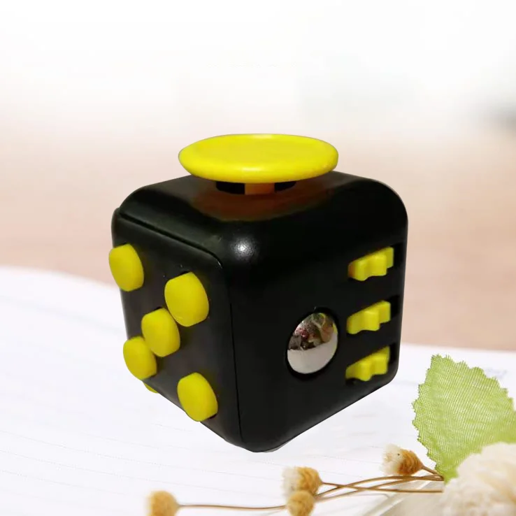 17 цветов Мини-Волшебный куб стол FingerToy брелок Squeeze Fun снятие стресса головоломка волшебный куб - Цвет: 1