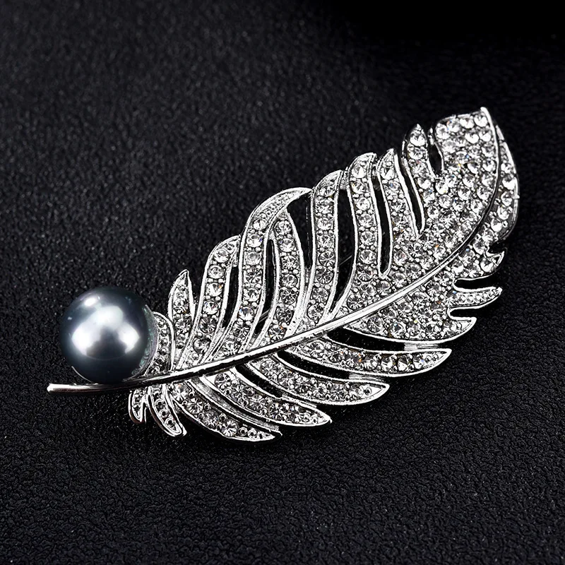 

Europe And America Top Grade Pearl Brooch Elegant Feather Brooch Female Suit Corsage Simple Clothing Brooch Autumn And Winter Ac