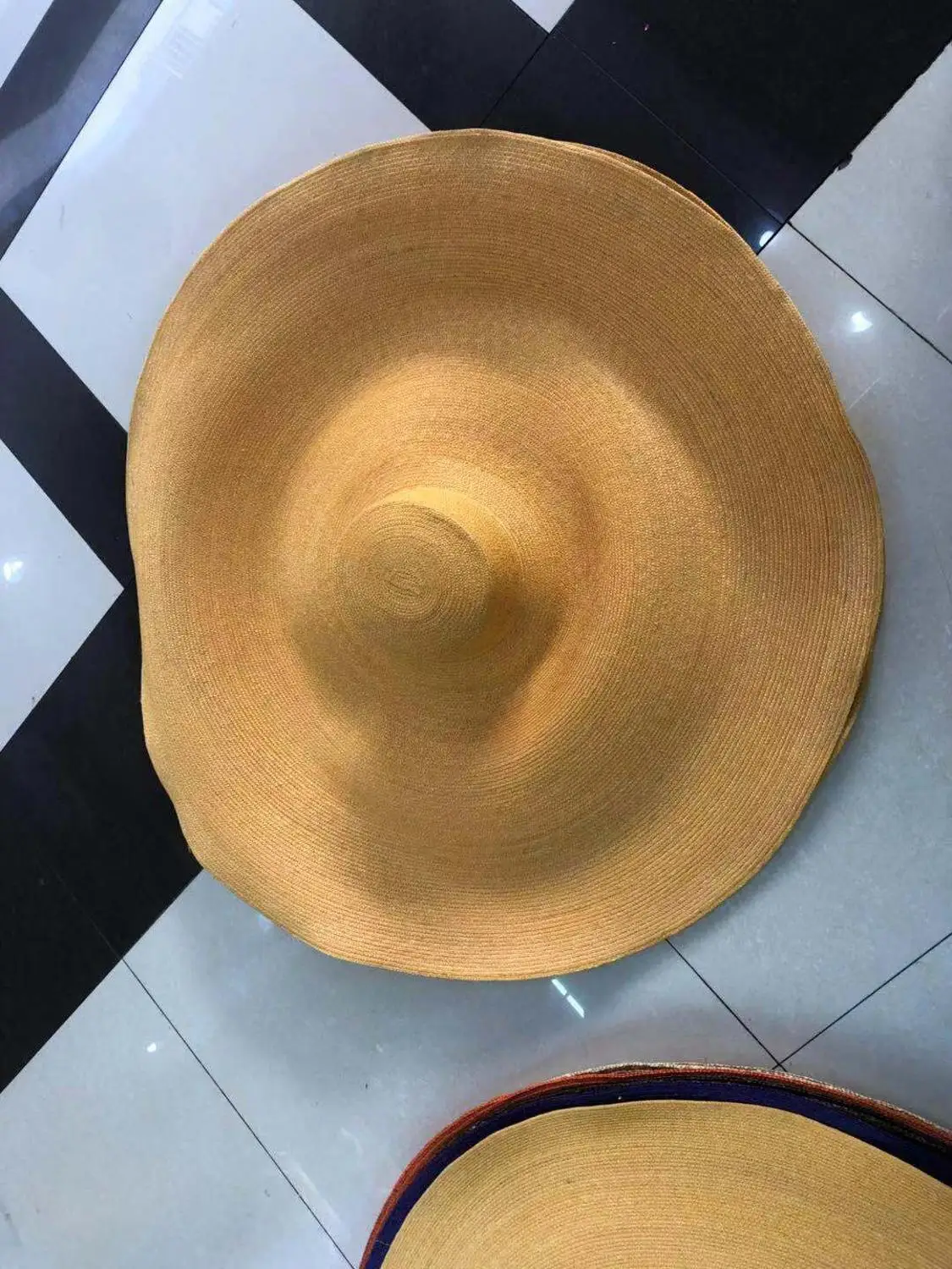 fine straw yellow Axi01810 большая шляпа 90 см, сфотографированная модель, модная подиумная шляпа 35 см, Пляжная Женская кепка для отдыха, шляпа от солнца - Цвет: fine straw yellow