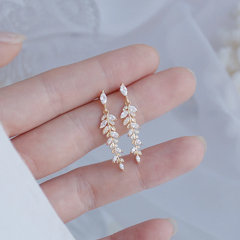 Charm 18k Real Gold Leaves Earrings for Women Exquisite Tiny Zirconia Stud Earring Elegant Korean Crystal Wedding Ringen Pendant 4