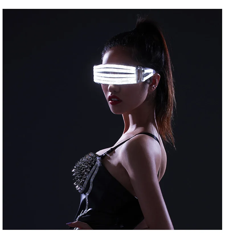 10439952669_1951096710