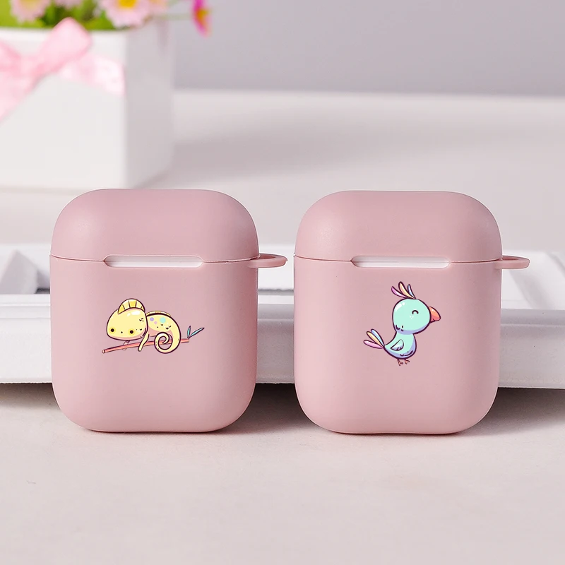 Силиконовый защитный чехол для наушников Apple Airpods 2 с мультяшными рисунками