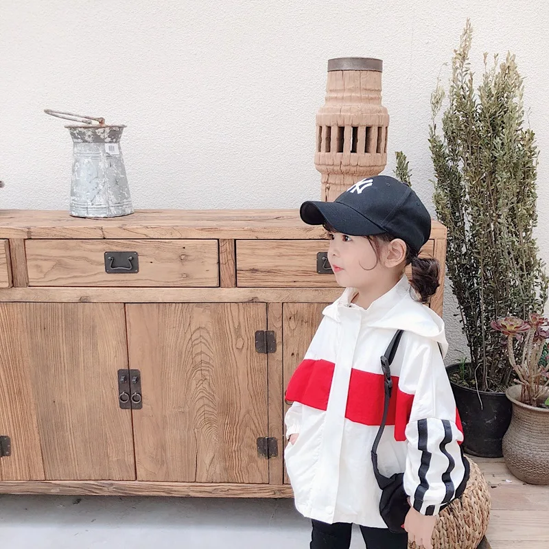 New autumn Korean style fashion white and red hit color normal section hooded jacket outwear both for boys and girls - Цвет: White