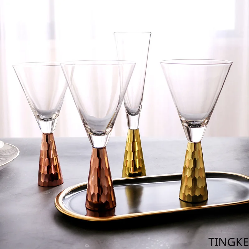 

Light luxury plating gold red wine glass cocktail glass gold base wine glass bar party party wine utensils kitchen utensils