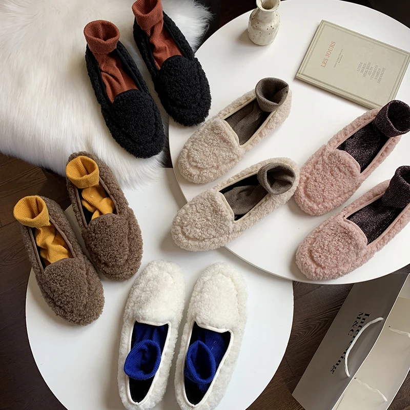 Новинка года; Лидер продаж; милые теплые зимние женские туфли в Корейском стиле на плоской подошве с плюшевой подкладкой; разные цвета