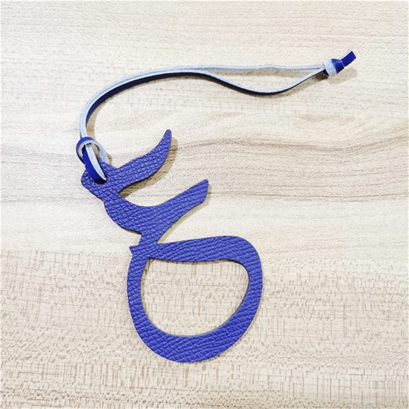 Wholesale Luxury Genuine Natural Leather Character Alphabet Arabic Letter P Keychain Backpack Pendant Ladies Women Bag Charm