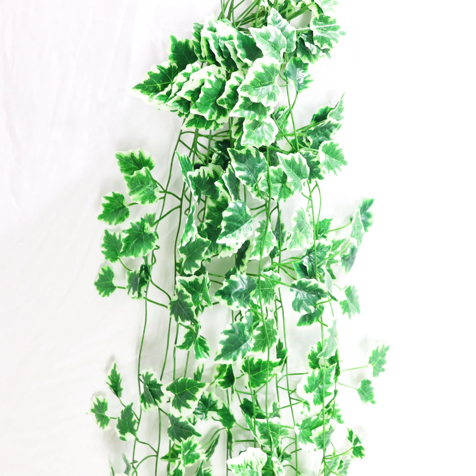 Acheter Guirlande de feuilles de lierre artificielles, 1 pièce, 2M,  décoration de maison, plantes de vigne, faux feuillage, fleurs, couronne de  lierre vert rampant