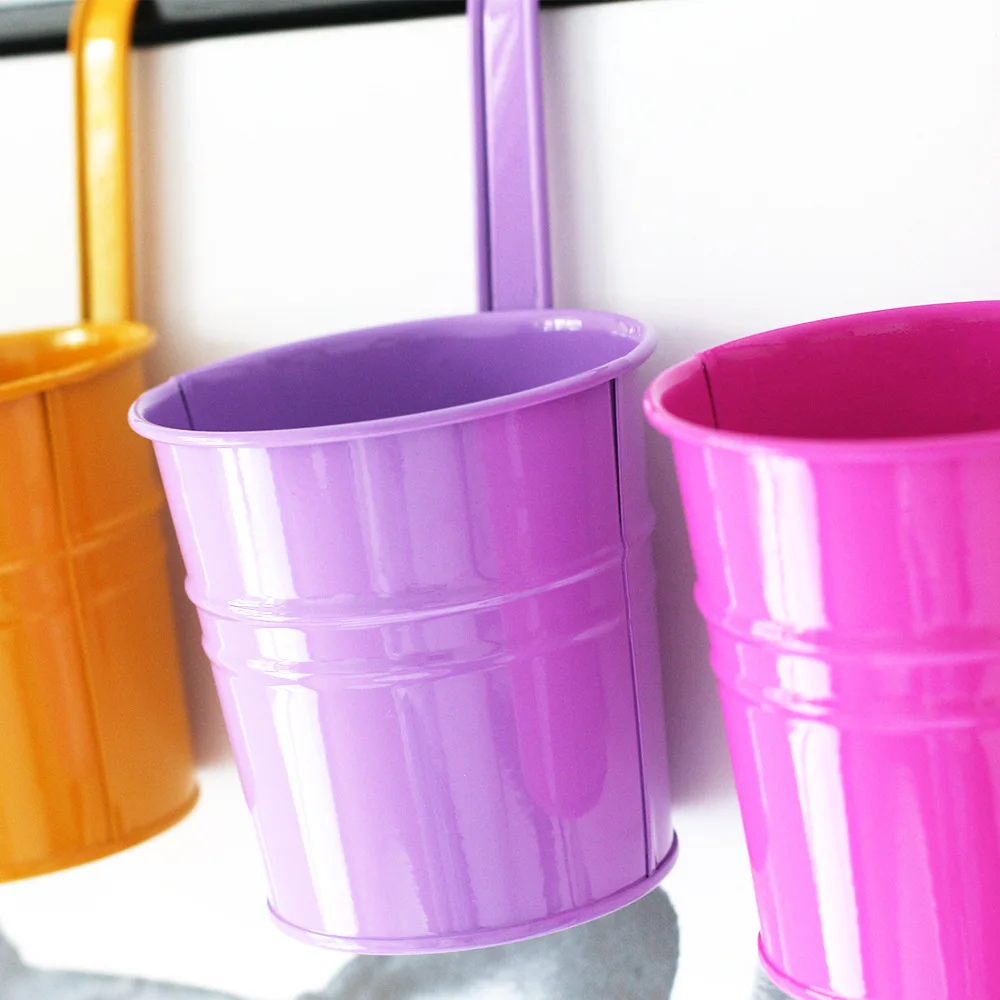 11804900059_1492296484 (1)