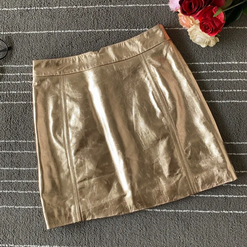 Рисунок 3 - Женская юбка с запахом из овчины