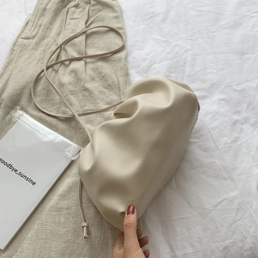 Luxury Designer Women Cosmetic Bags Day Clutch Makeup Bags Pleated Dumpling Shoulder Messenger Bags Lady Crossbody Makeup Pouch