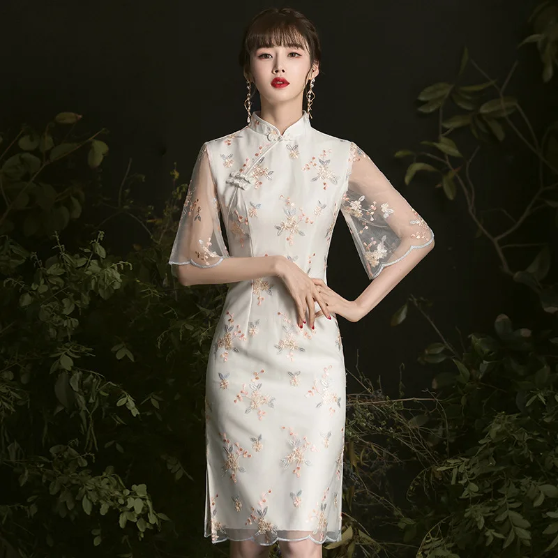 

Chinese Style Women's Traditional Dress New Embroidered Lace Medium Length Cheongsam Ancient Chinese Style Qipao Sexy Slim Dress