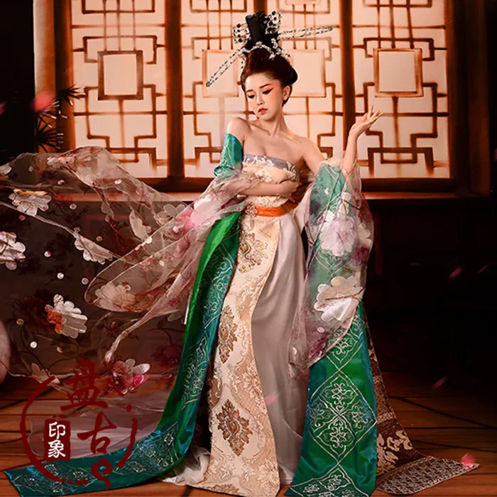 Китайская традиционная элегантная сексуальная тема Hanfu для портрета по фильму