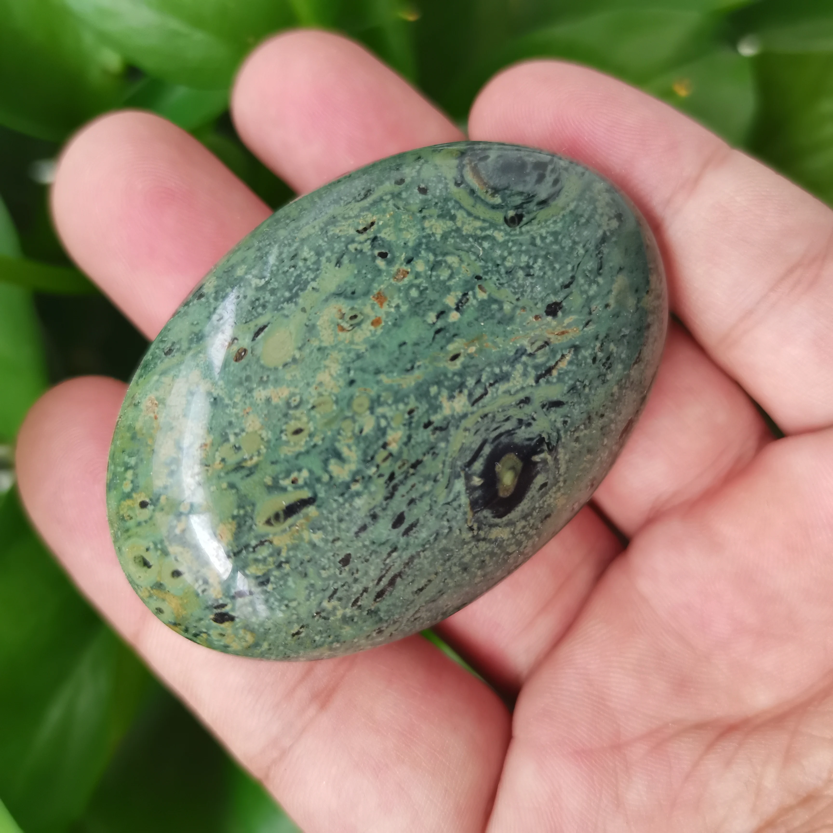 

1pcsAAA+100% Natural Malachite plays with the mineral copper smelting ore polishing crystal 80g