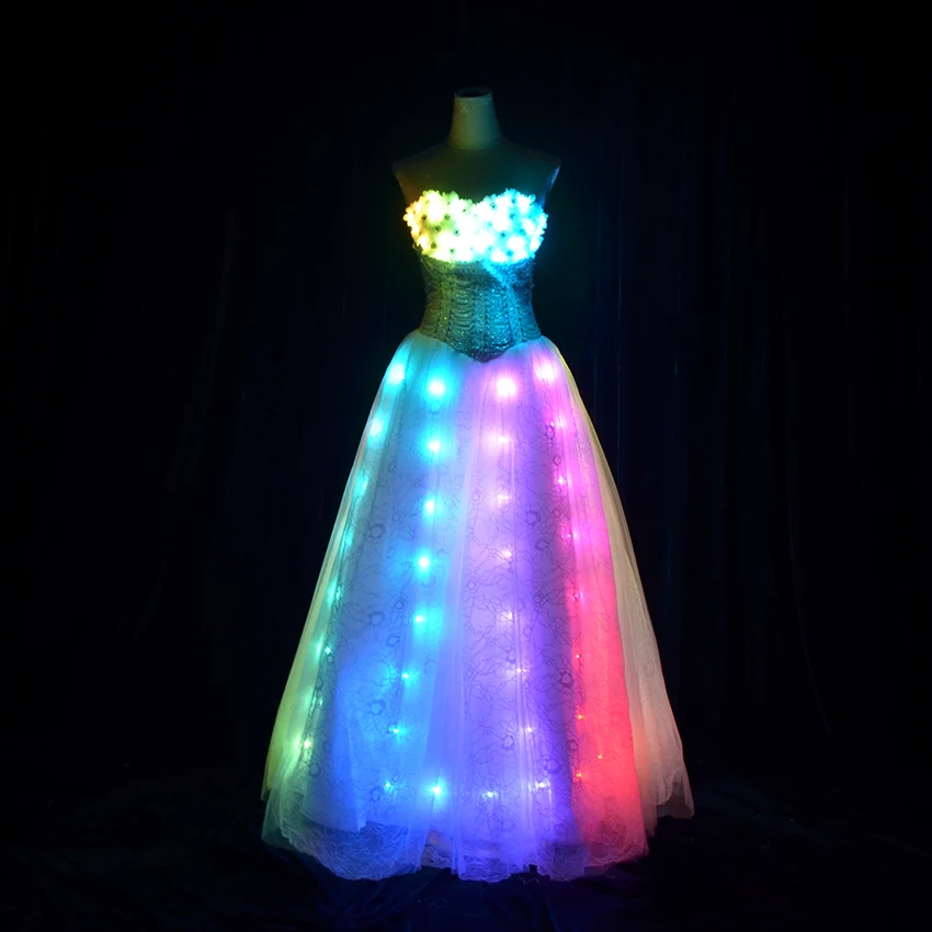 Светящееся платье. Светящееся платье. Светящиеся свадебные платья. Светящие платья. Вечерние бальные платья.