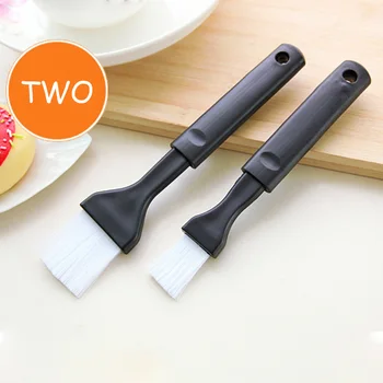 

2pcs Plastic Bakeware Brush Hangable Baking Brush Picnic Pasting Kitchen Utensil